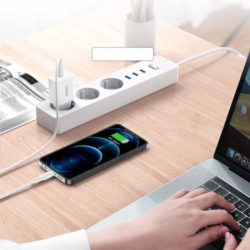 Kup Ładowarka sieciowa Choetech Q5004-V2-EU-CLWH USB-C 20W PD 3A + kabel USB-C/Lightning MFI 1,2m biały - CHT114 - {ean13} - Sklep Home Screen