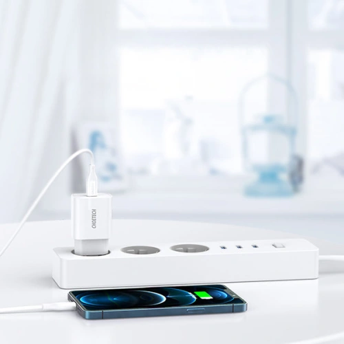 Kup Ładowarka sieciowa Choetech Q5004-V2-EU-CLWH USB-C 20W PD 3A + kabel USB-C/Lightning MFI 1,2m biały - CHT114 - {ean13} - Sklep Home Screen