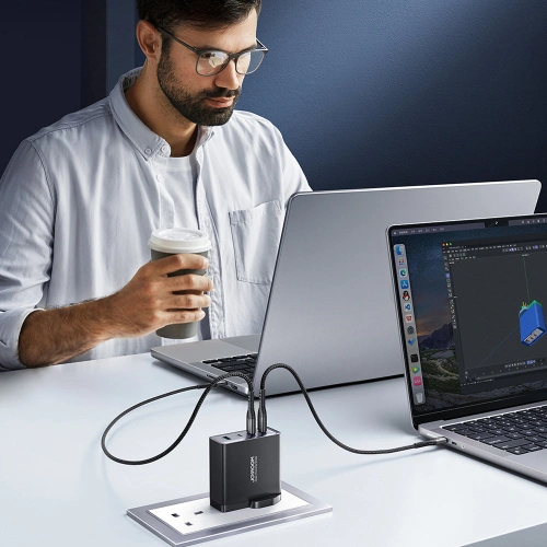 Kup Joyroom Încărcător de rețea GaN JR-TCG05EU 3x USB-C/USB-A 140W negru + cablu USB-C/USB-C 240W 1.2m - JYR775 - {ean13} - Sklep Home Screen