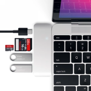 Kup Satechi Hub Typ-C USB-Pass-Through für mobile Geräte USB-C 60W, 2x USB-A, micro/SD-Kartenleser silber - STH83 - {ean13} - Sklep Home Screen