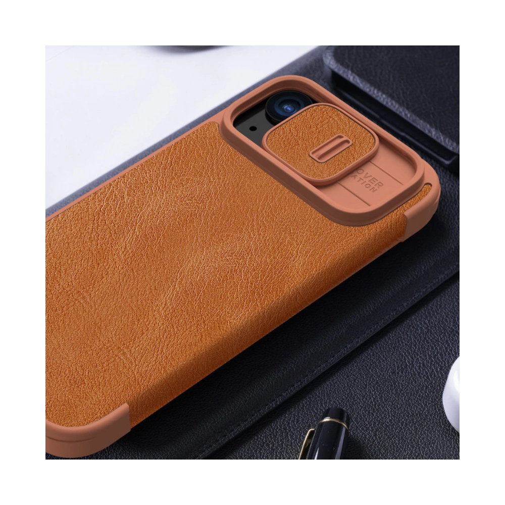 Etui z klapką Nillkin Qin Leather Pro z osłoną aparatu Apple iPhone 15 Pro Max brązowe