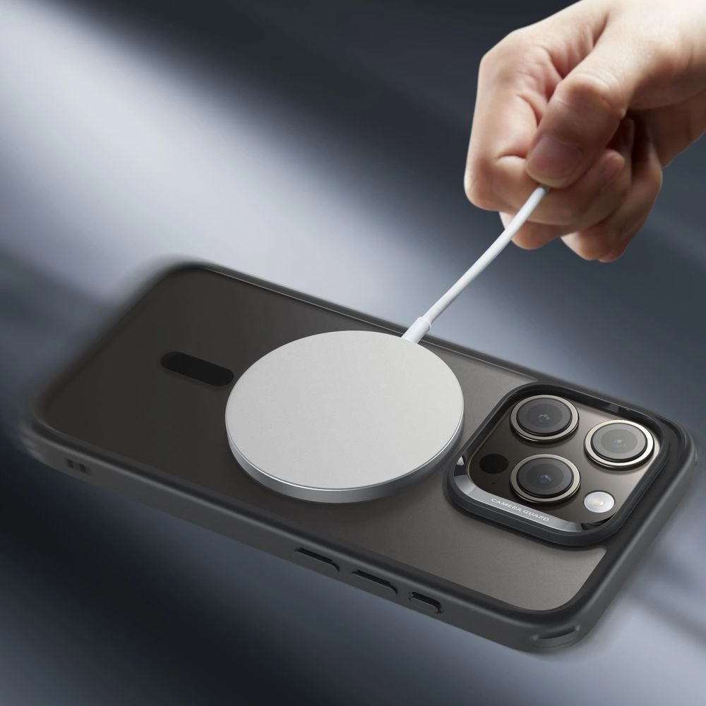 Etui ESR Classic Hybrid HaloLock MagSafe Apple iPhone 15 Pro frosted black