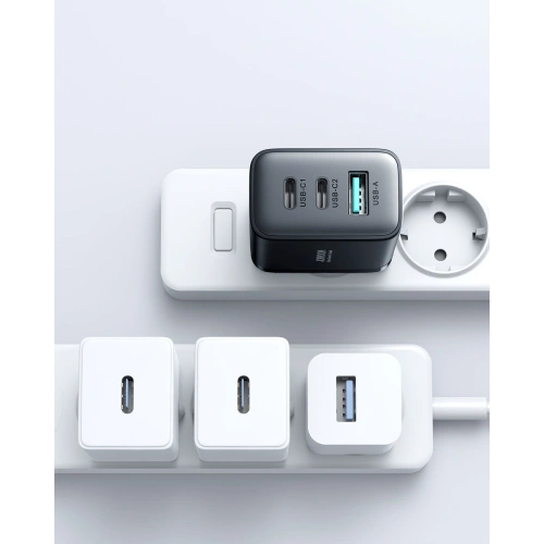 Kup Nabíječka Joyroom JR-TCF10 2xUSB-C 1xUSB-A 32W černá - JYR818 - {ean13} - Sklep Home Screen
