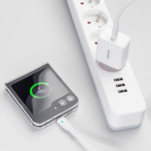 Kup Ładowarka sieciowa Joyroom JR-TCF06 USB-C PD 20W biała - JYR997 - {ean13} - Sklep Home Screen