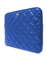 Kup Torba Guess Sleeve GUCS14ZPSQSSGB 14" prošívaná 4G modrá/blue - GUE3387 - {ean13} - Sklep Home Screen
