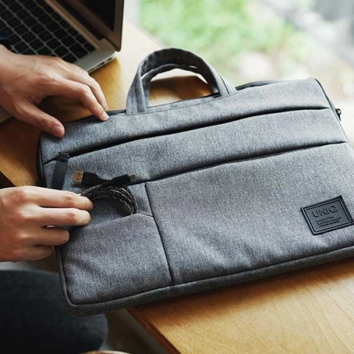 Buy UNIQ Cavalier laptop Sleeve 15 inch khaki green - UNIQ154GREEN - {ean13} - Home Screen Store Europe