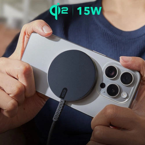 Kup Indukční nabíječka ESR HaloLock QI2 Mini Magnetic MagSafe 15W černá - ESR806 - {ean13} - Sklep Home Screen