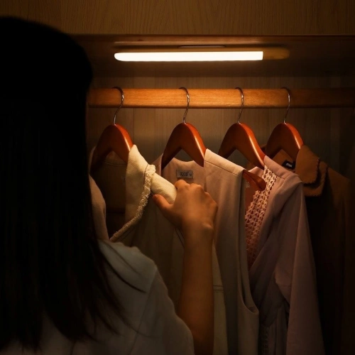 Buy Baseus Sunshine series human body Induction wardrobe light (Natural light) - BSU1026 - {ean13} - Home Screen Store Europe