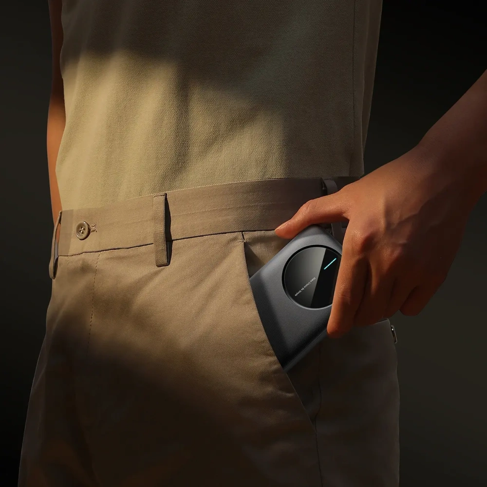 Powerbank Joyroom JR-PBF12 10000mAh 12W 2.4A 2xUSB-A, USB-C czarny