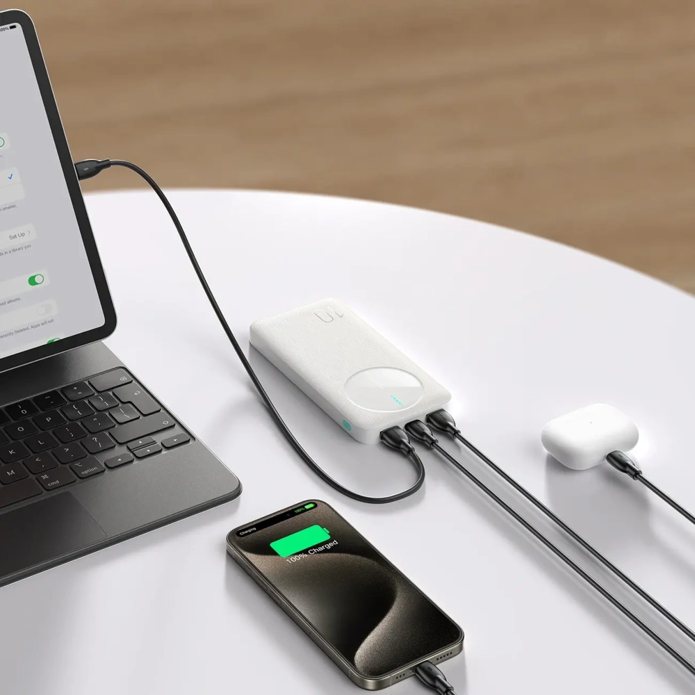Powerbank Joyroom JR-PBF12 10000mAh 12W 2.4A 2xUSB-A, USB-C biały