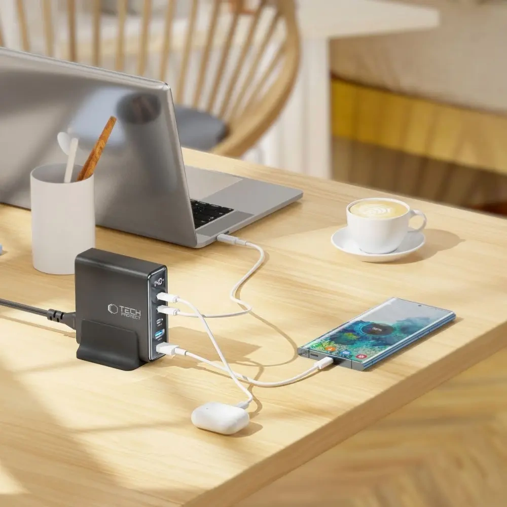 Stacja ładująca Tech-Protect DC140W-GAN 5 portowa 2xUSB-A, 3xUSB-C Desktop Charger PD140W / QC3.0 Black