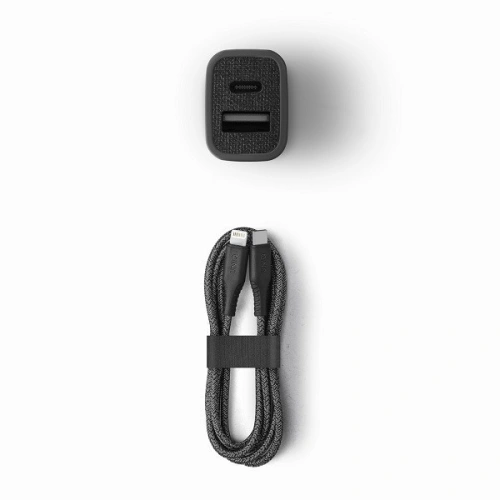 Kup UNIQ Ładowarka samochodowa Votra Duo P30 USB-C PD 30W MFI + kabel USB-C na lightning czarny - UNIQ215BLK - {ean13} - Sklep Home Screen