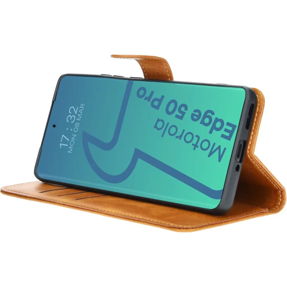 Etui z klapką Bizon Case Pocket do Motorola Edge 50 Pro brązowe