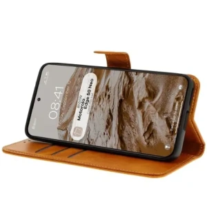 Kup Etui z klapką Bizon Case Pocket do Motorola Edge 50 Neo brązowe - BIZ7028 - {ean13} - Sklep Home Screen