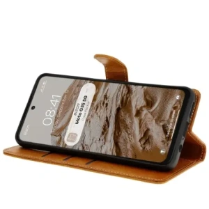 Kup Etui z klapką Bizon Case Pocket do Motorola Moto G35 5G brązowe - BIZ7034 - {ean13} - Sklep Home Screen