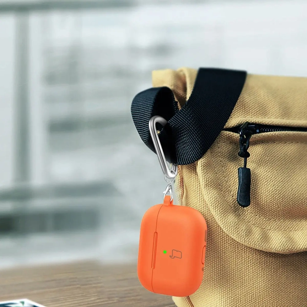 Silikonowe etui z karabińczykiem Bizon Case Headphone Silicone do Apple AirPods 4 pomarańczowe
