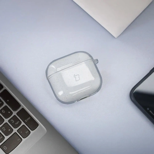 Kup Elastický obal s karabinou Bizon Case Headphone Clear pro Apple AirPods 4 průhledný s třpytkami - BIZ8024 - {ean13} - Sklep Home Screen