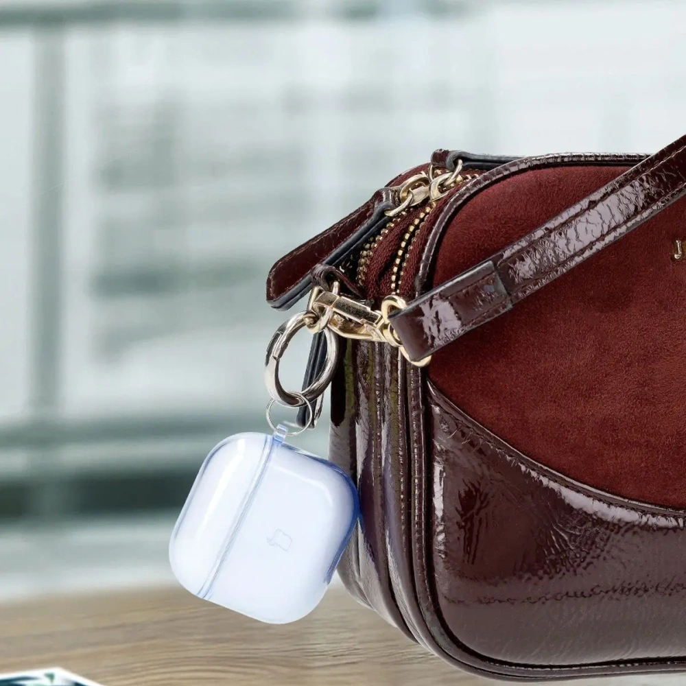 Elastyczne etui z karabińczykiem Bizon Case Headphone Clear do Apple AirPods 4 przezroczysto-niebieskie