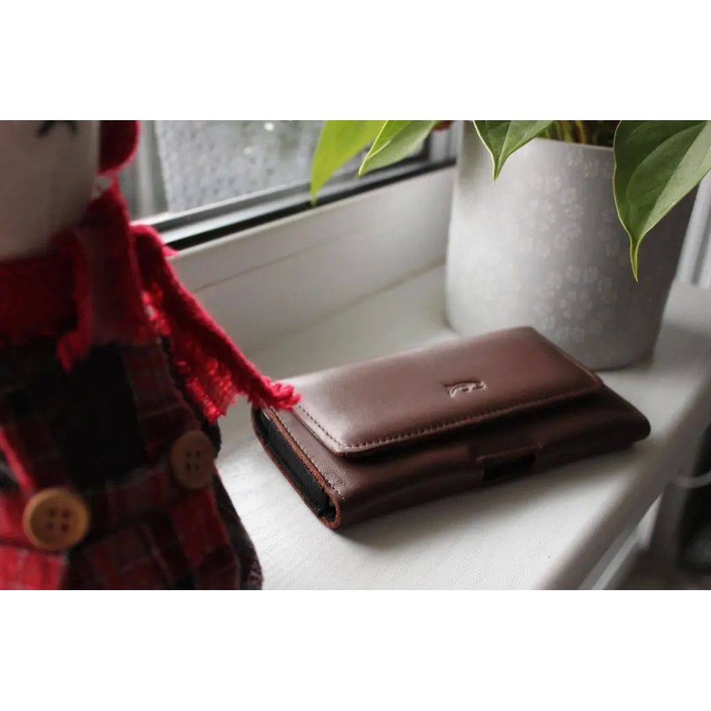 Skórzana kabura LURESKO FREYA XL do paska etui na telefon 165x82x10mm (brąz gładki)