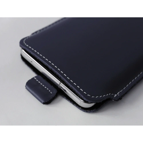 Buy LURESKO LILLA XXXL leather slipcase slipcase for phone 6.5' - 6.9' (blue smooth with white thread) - LUR38 - {ean13} - Home Screen Store Europe
