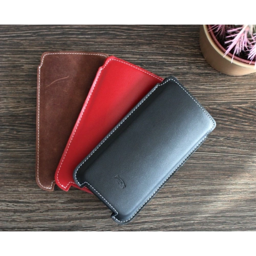Buy LURESKO NORTHERN XXXL leather slip-on case for phone (red smooth with white thread) - LUR44 - {ean13} - Home Screen Store Europe