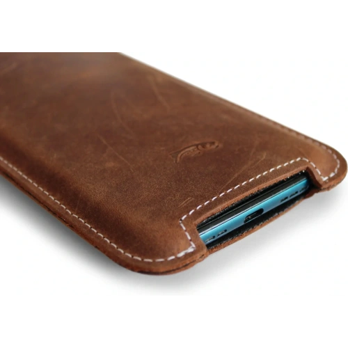 Buy LURESKO NORTHERN XXXL leather slipcase for phone (vintage brown with white thread) - LUR45 - {ean13} - Home Screen Store Europe