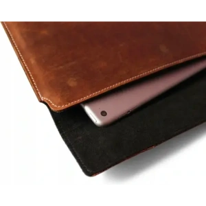 Kup LURESKO CLAYER XL+ kožené pouzdro pro tablet 290 x 212 x 9 mm (vintage hnědé s bílou nití) - LUR54 - {ean13} - Sklep Home Screen