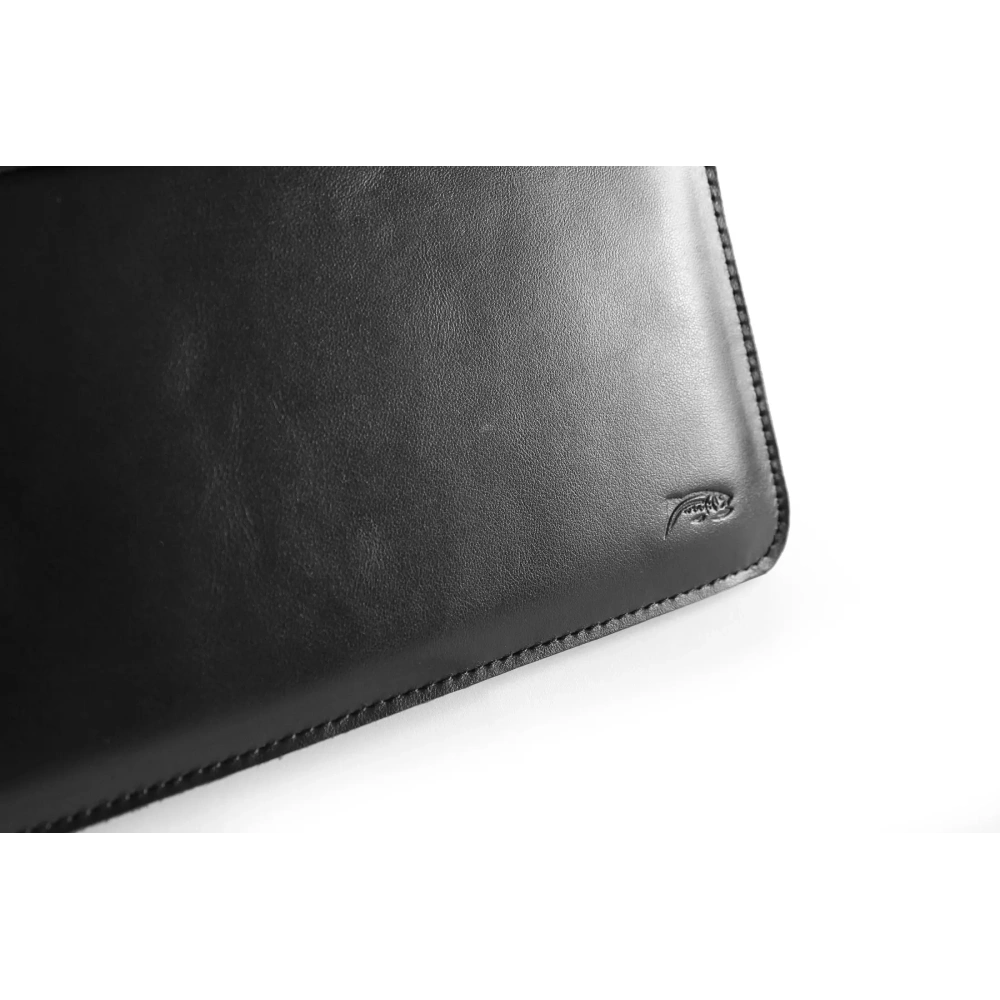 Skórzane etui LURESKO CLAYER XL2 GKL na tablet 249 x 181 x 9mm (czarny gładki  czarna nić)