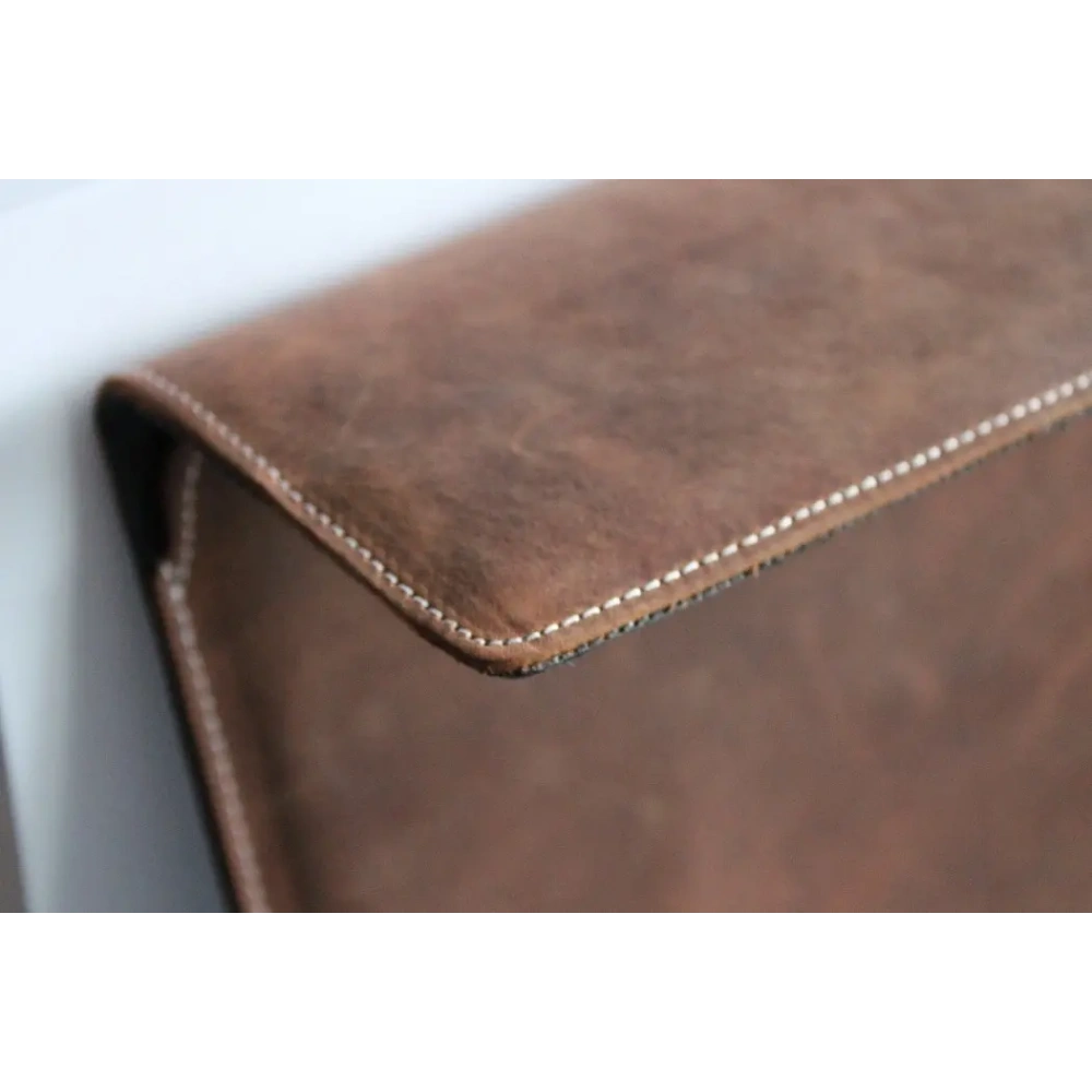 Skórzane etui LURESKO CLAYER XL2 GKL na tablet 249 x 181 x 9mm (brązowy vintage  biała nić)