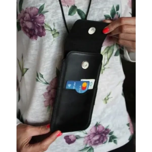 Kup LURESKO Vissa S husă din piele pentru gât S 144x71x9mm - NEGRU - LUR62 - {ean13} - Sklep Home Screen