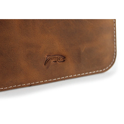 Buy LURESKO MASTER S leather case for ebook 162x113x9mm (vintage brown with white thread) - LUR68 - {ean13} - Home Screen Store Europe