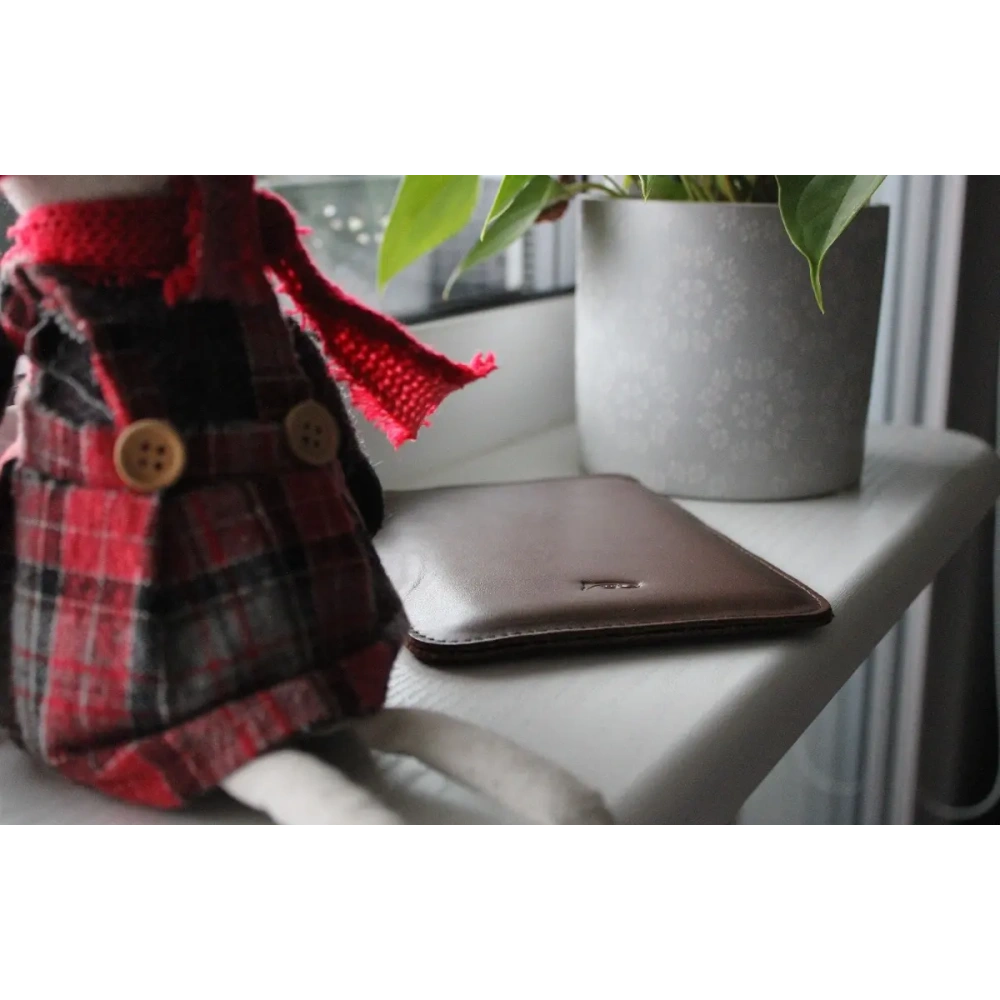 Skórzane etui LURESKO MASTER S na ebook 162x113x9mm (brązowy gładki)