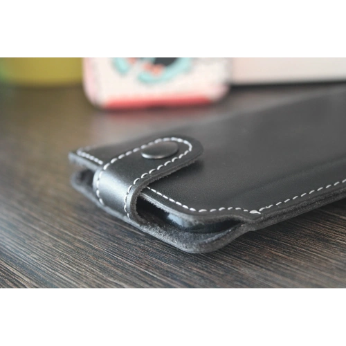 Buy LURESKO SOFIJA XXL leather case universal with strap closure (black smooth with white thread) - LUR81 - {ean13} - Home Screen Store Europe