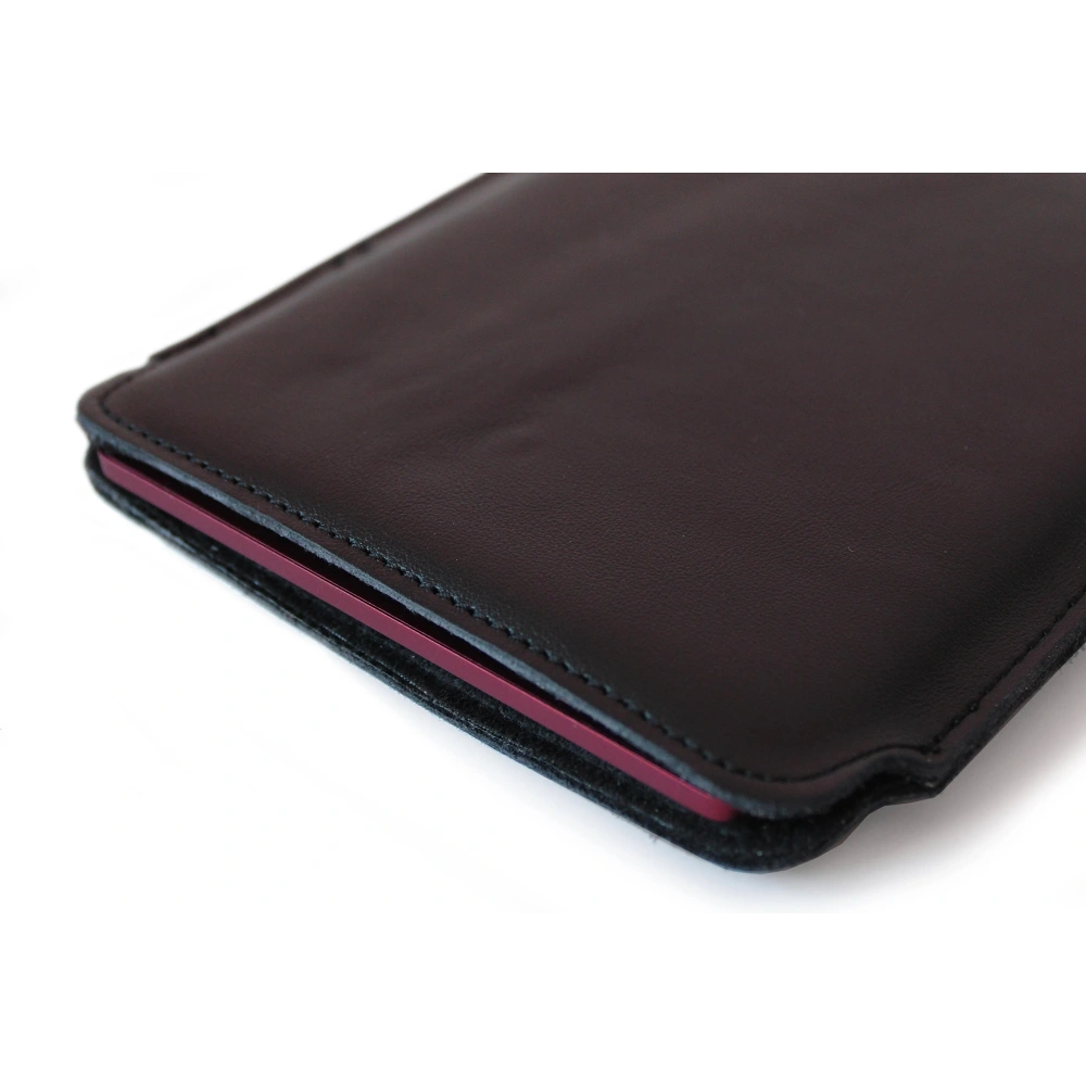 Skórzane etui LURESKO MASTER M na ebook 177x130x9mm (czarny gładki czarna nić) (PAP)
