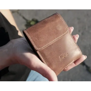 Kup LURESKO HECTOR FLIP M husă din piele pentru gât/pocket/belt loop pentru modelele Flip (maro vintage cu fir alb) - LUR118 - {ean13} - Sklep Home Screen