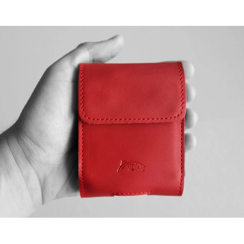 Buy LURESKO HECTOR FLIP M leather neck/pouch/belt loop case for Flip models (red smooth with red thread) - LUR120 - {ean13} - Home Screen Store Europe