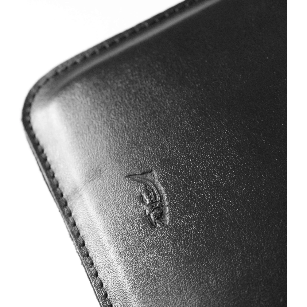 Skórzane etui LURESKO CLAYER S na ebook 162x113x9mm (magnes)(czarny gładki czarna nić)