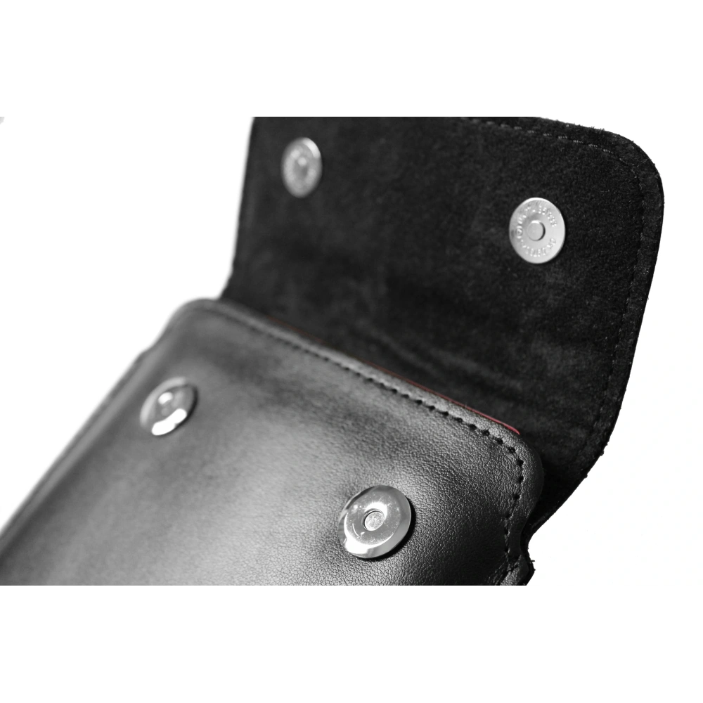 Skórzane etui LURESKO CLAYER S na ebook 162x113x9mm (magnes)(czarny gładki czarna nić)