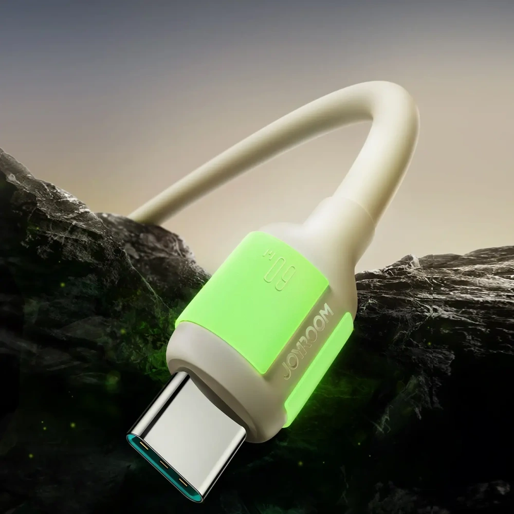 Kabel USB-C / USB-C Joyroom S-A53 60W z fluorescencyjną końcówką 1.2 m beżowy