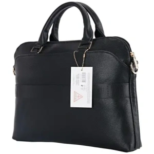 Kup Guess Buzunar cu fermoar texturat Logo triunghi 15" negru - GUE4512 - {ean13} - Sklep Home Screen