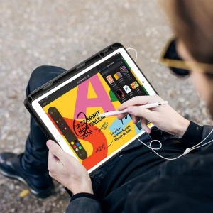 Kup Etui ESR Sentry Stand Apple iPad 10.2 2019 Black - ESR194BLK - {ean13} - Sklep Home Screen