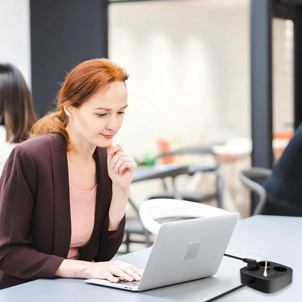 Listwa zasilająca Tech-Protect PCS3X4 Power Strip 2xUSB-A, 2xUSB-C, 3xSocket AC 200cm Black