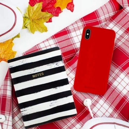 Buy Mercury Silicone Case Apple iPhone 15 red - MCR341 - {ean13} - Home Screen Store Europe
