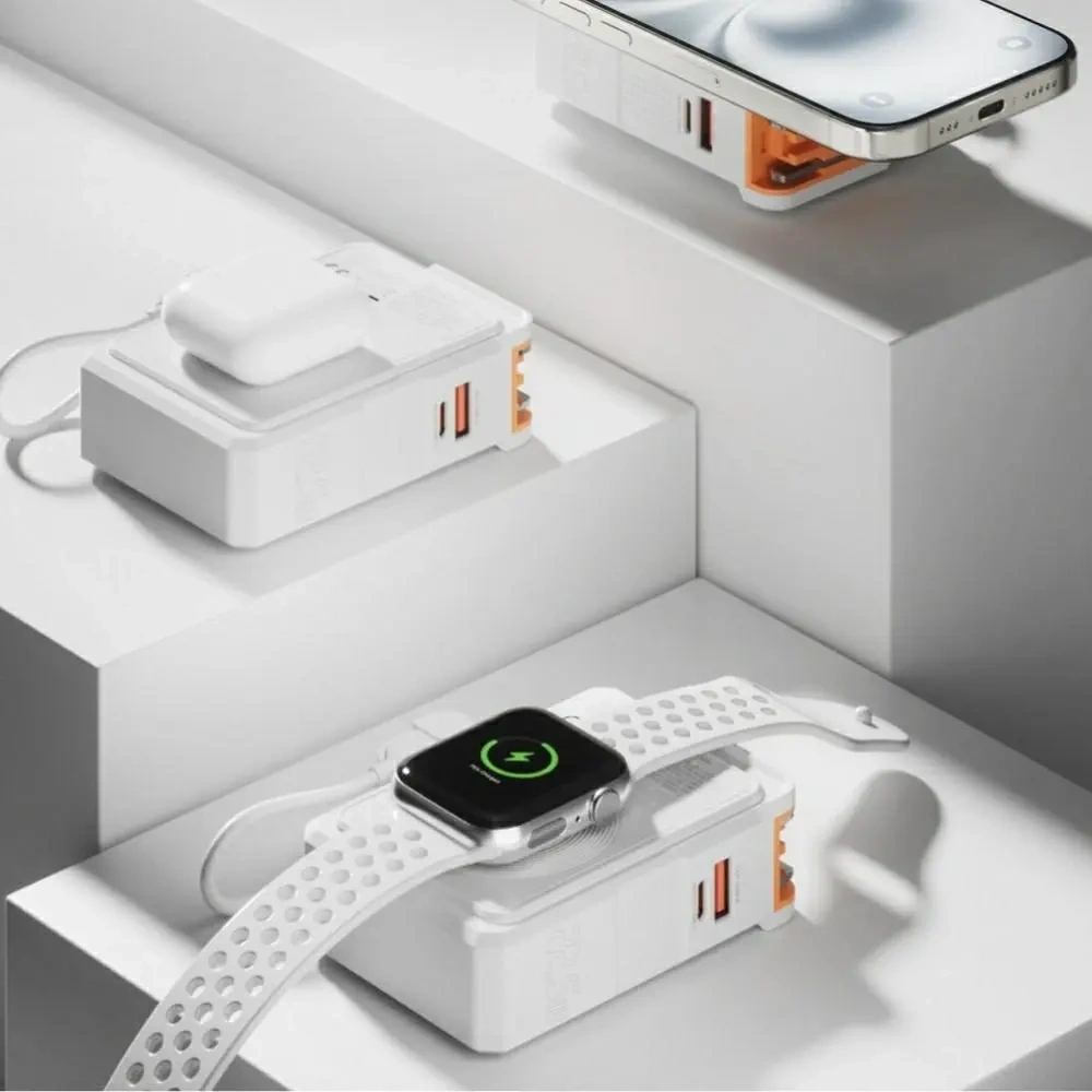 Ładowarka hybrydowa 4smarts 6w1 USB-C / USB-A PD 22.5W z powerbankiem 10000mAh, ładowanie indukcyjne Qi, kabel USB-C biała