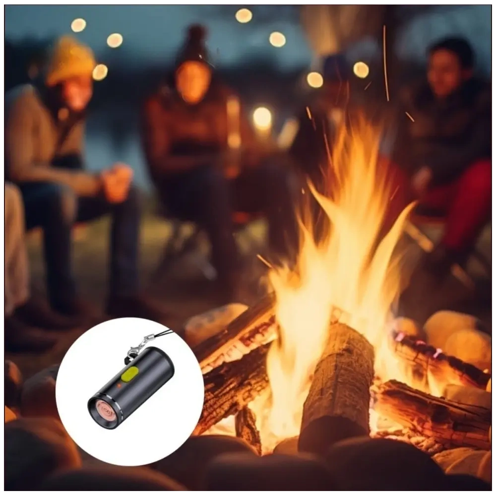 Zestaw akcesoriów 4w1 4smarts Explorer kabel brelok USB-C, adapter USB-C / USB-C, zapalniczka USB-C, latarka USB-C czarny