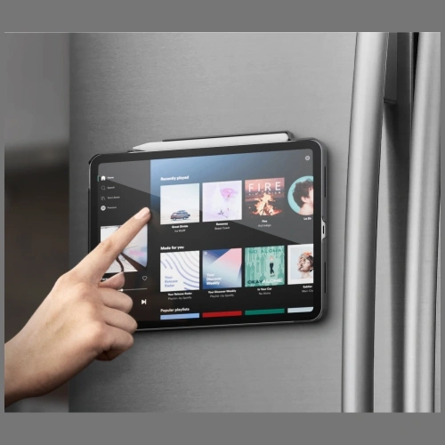 UNIQ Rovus Snapmount Magnetisch 360 Grad Rotierbar Abnehmbar Apple iPad Air 13" 2024 / 13" 2025 schwarz