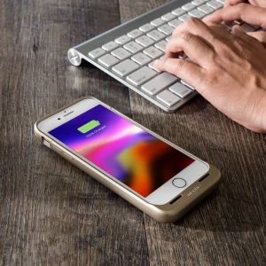 Kup Etui powerbank Mophie Juice Pack Air Apple iPhone 6/7/8 Plus (złota) - MPH028GLD - {ean13} - Sklep Home Screen