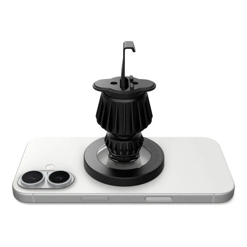 Uchwyt samochodowy na kokpit / do kratki Spigen MFT13 Magnetic MagSafe Dashboard & Vent Car Mount Silver