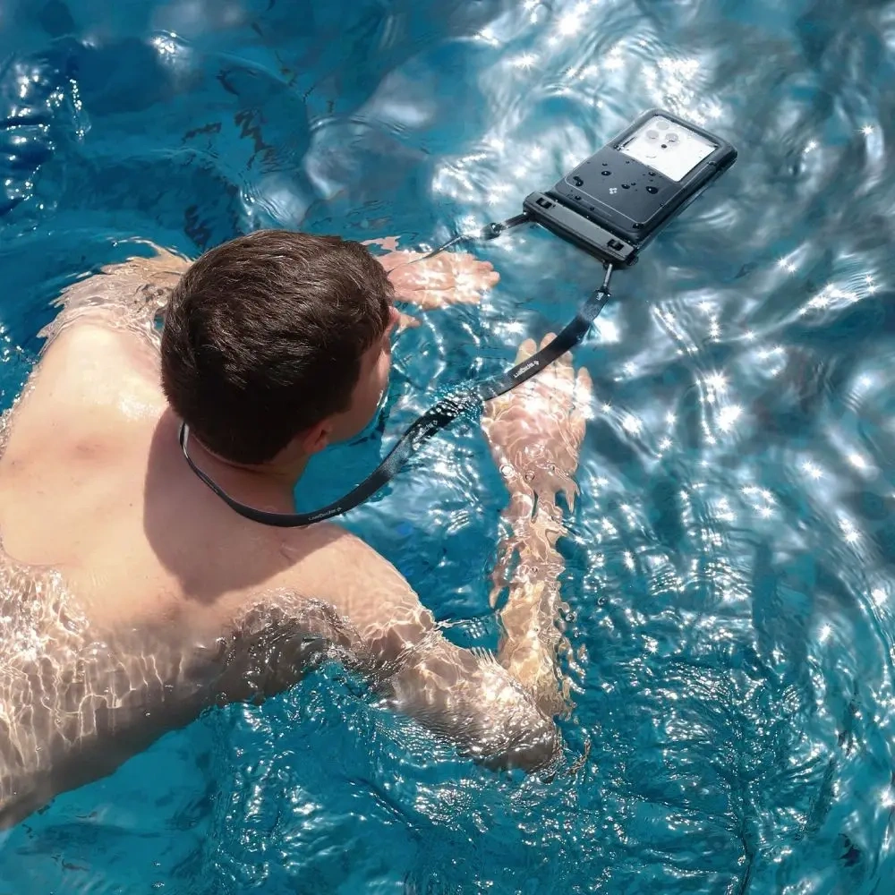 Etui wodoodporne Spigen A611P Universal Waterproof Float Case Matte Black [2 PACK]