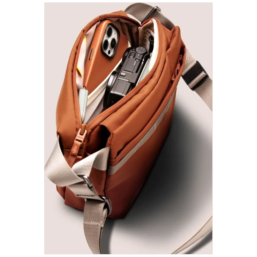 Torba Crossbody UNIQ Denver 5L khaki